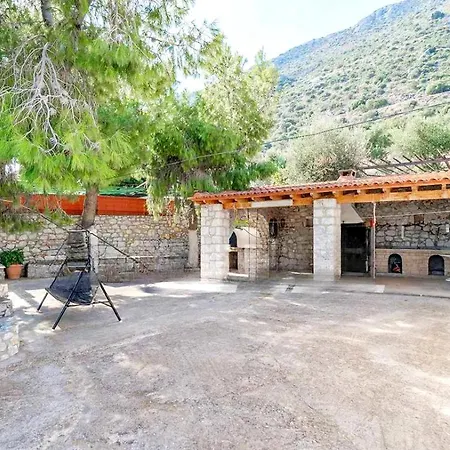 Panorama View Family House *